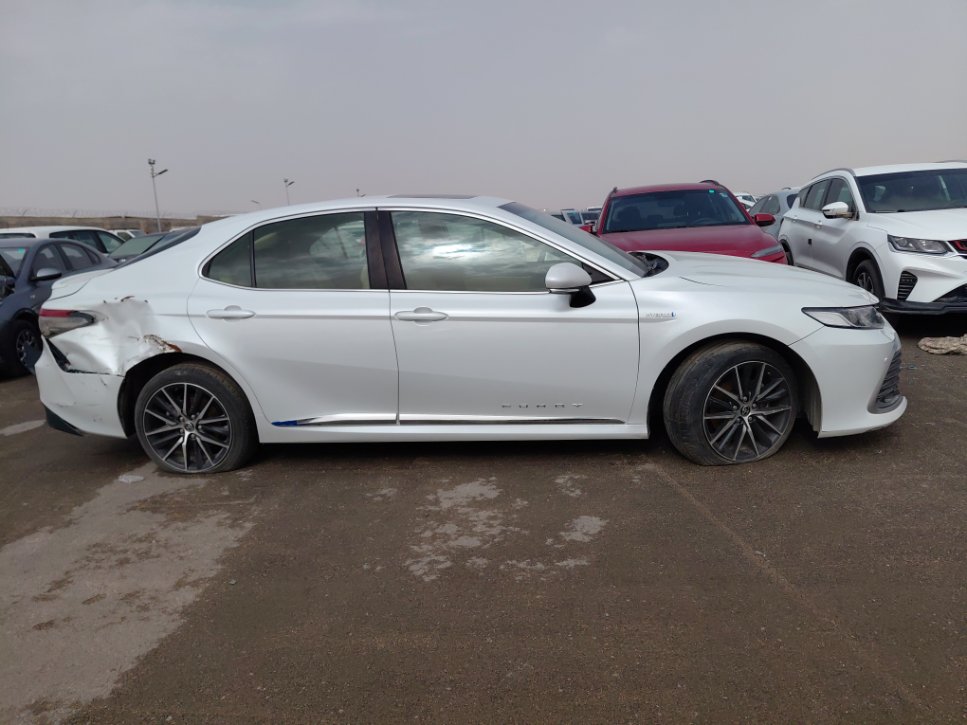 تويوتا كامري GLE HEV  2024 image