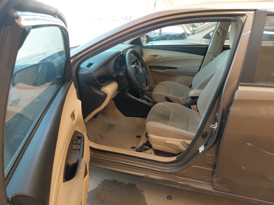 تويوتا يارس Y FLT  2021 image