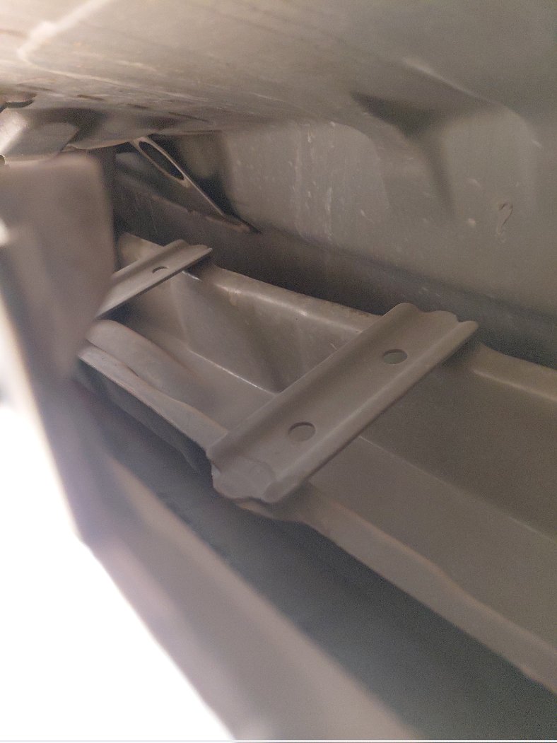 تويوتا يارس Y FLT  2021 image