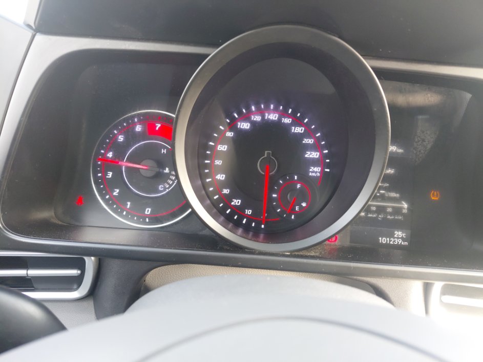 Hyundai Elantra  2023 image