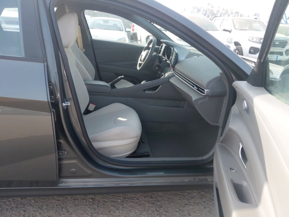 Hyundai Elantra  2023 image