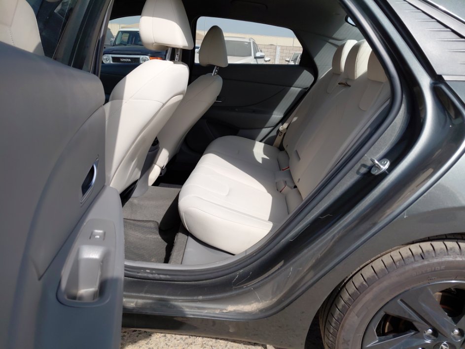 Hyundai Elantra  2023 image