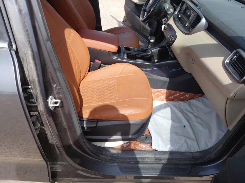 كيا سورينتو UM LX 2WD 2020 image