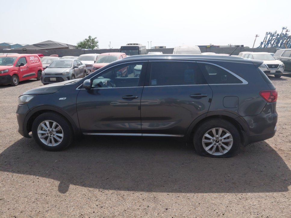 كيا سورينتو UM LX 2WD 2020 image