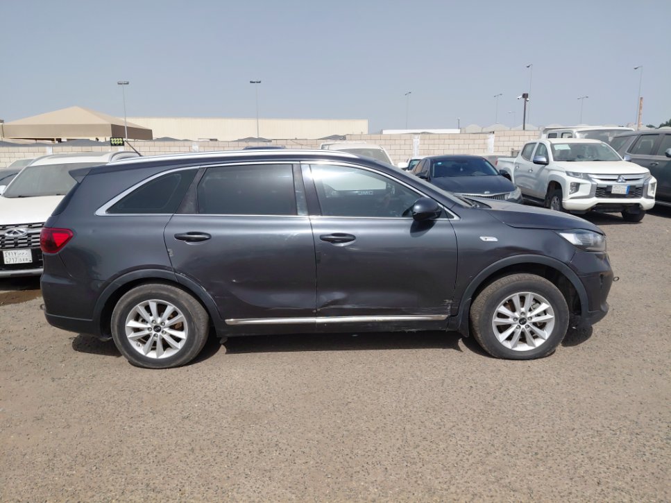 كيا سورينتو UM LX 2WD 2020 image