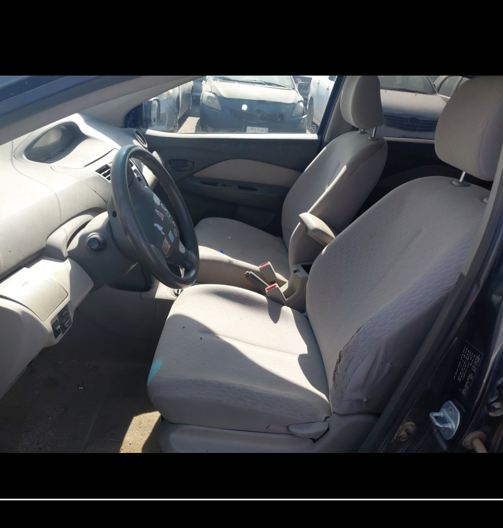 تويوتا يارس  2012 image