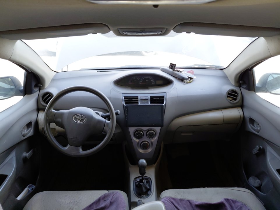 تويوتا يارس  2010 image