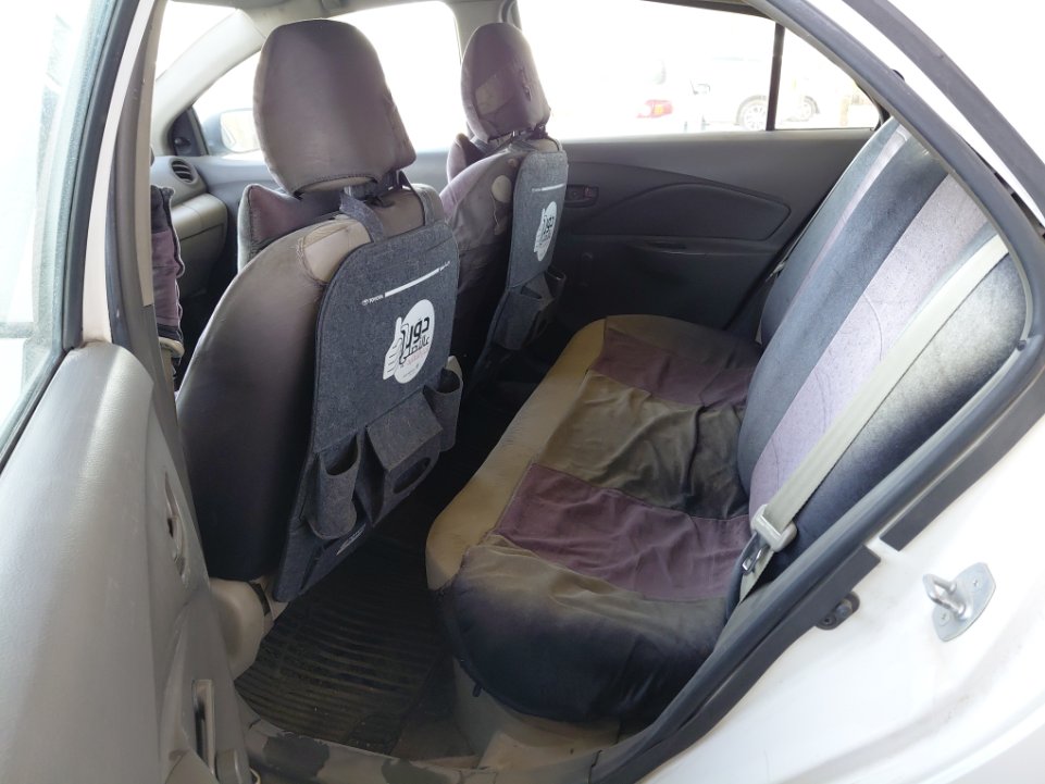 تويوتا يارس  2010 image