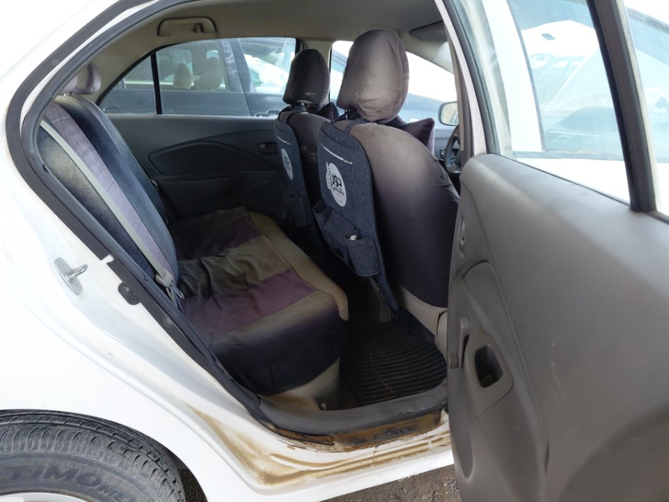 تويوتا يارس  2010 image