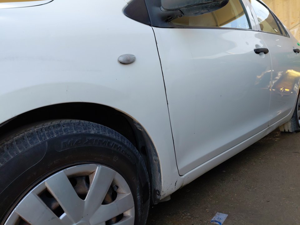 تويوتا يارس  2010 image