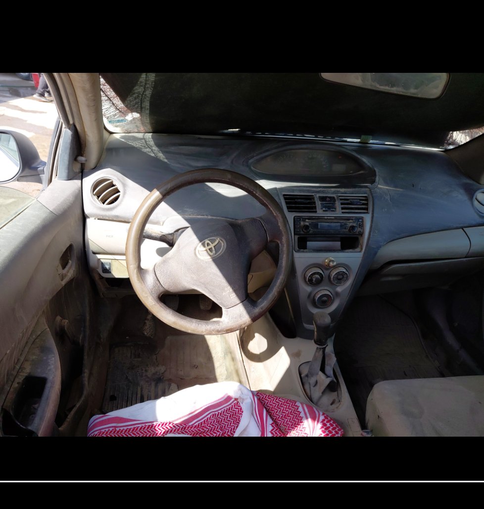 تويوتا يارس  2011 image