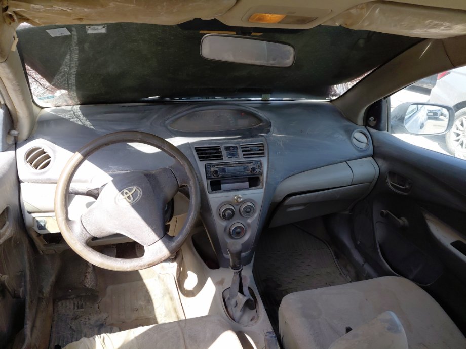 تويوتا يارس  2011 image