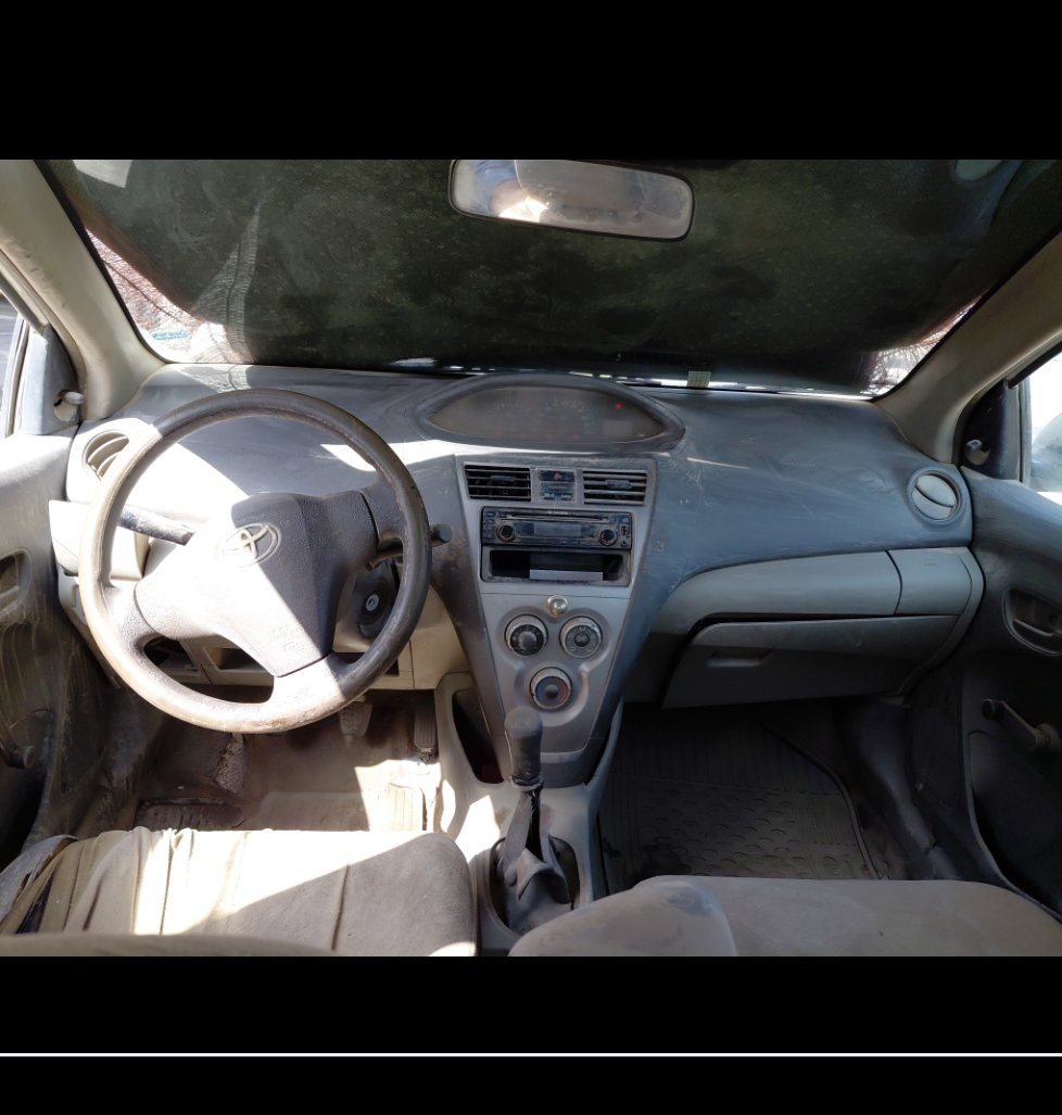 تويوتا يارس  2011 image