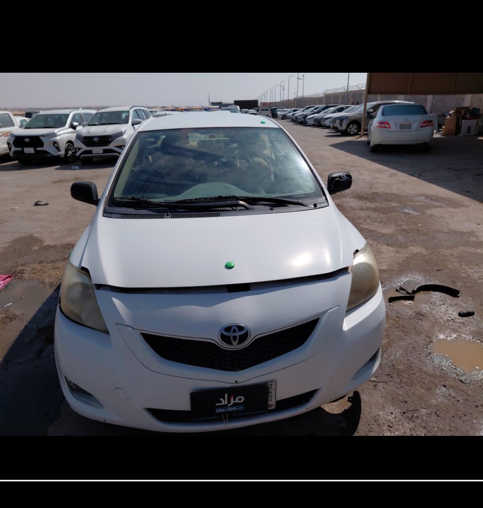 تويوتا يارس  2011