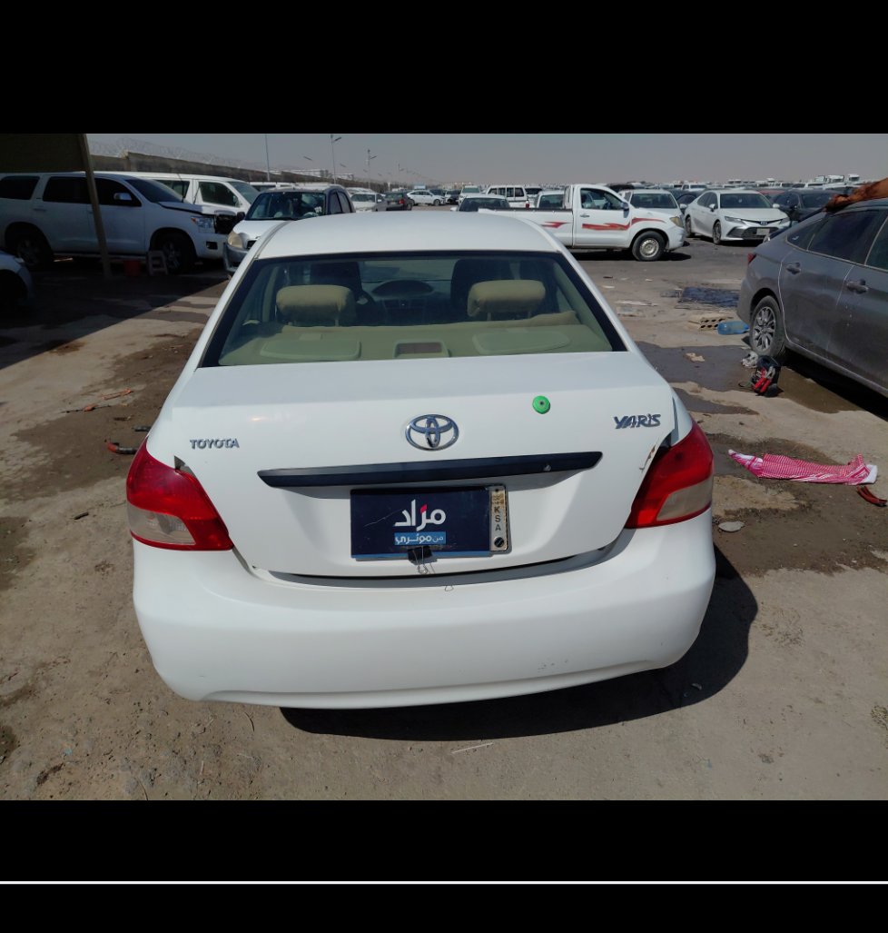 تويوتا يارس  2011 image