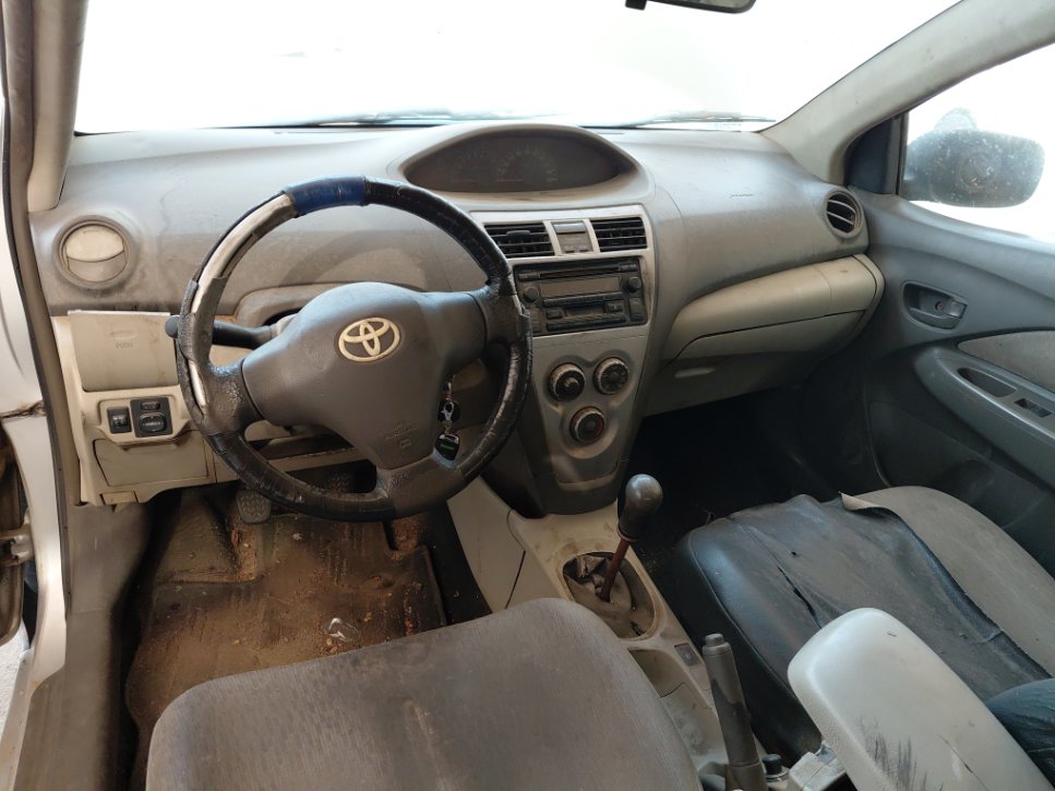 تويوتا يارس  2011 image