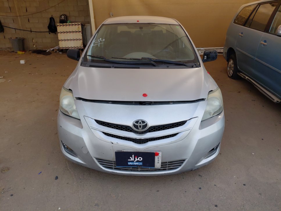 تويوتا يارس  2011