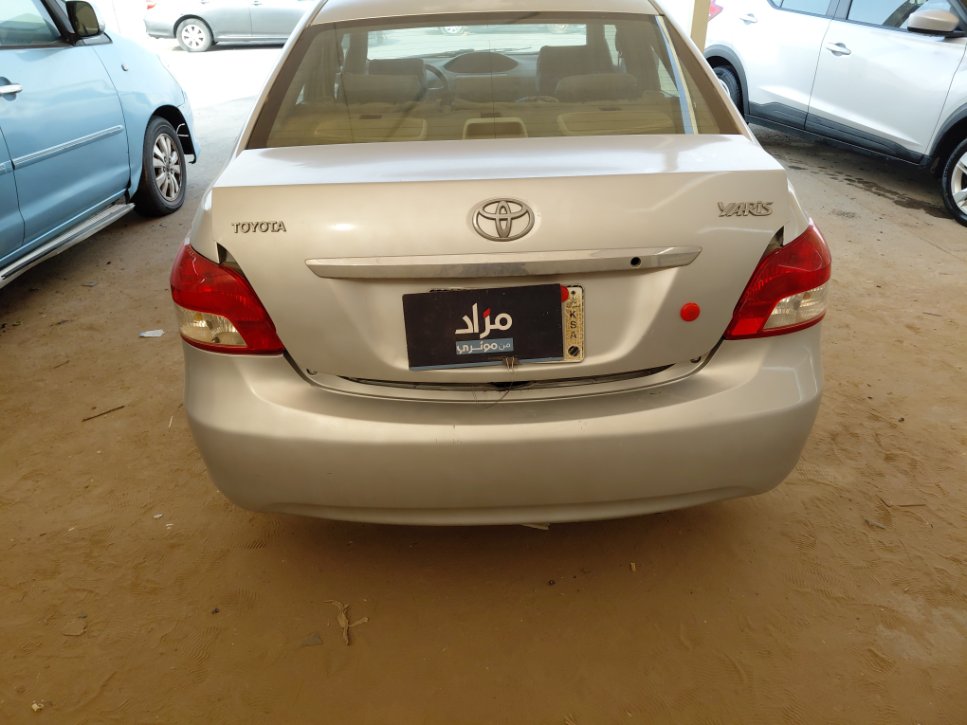 تويوتا يارس  2011 image