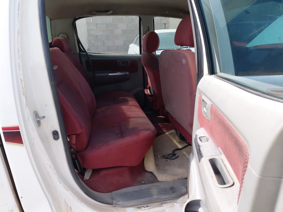 Toyota Hilux  2010 image