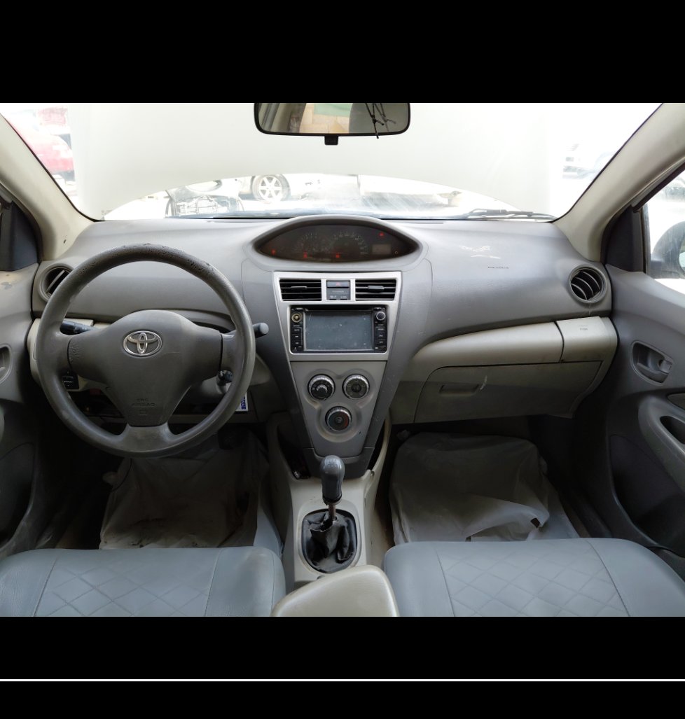 تويوتا يارس  2010 image