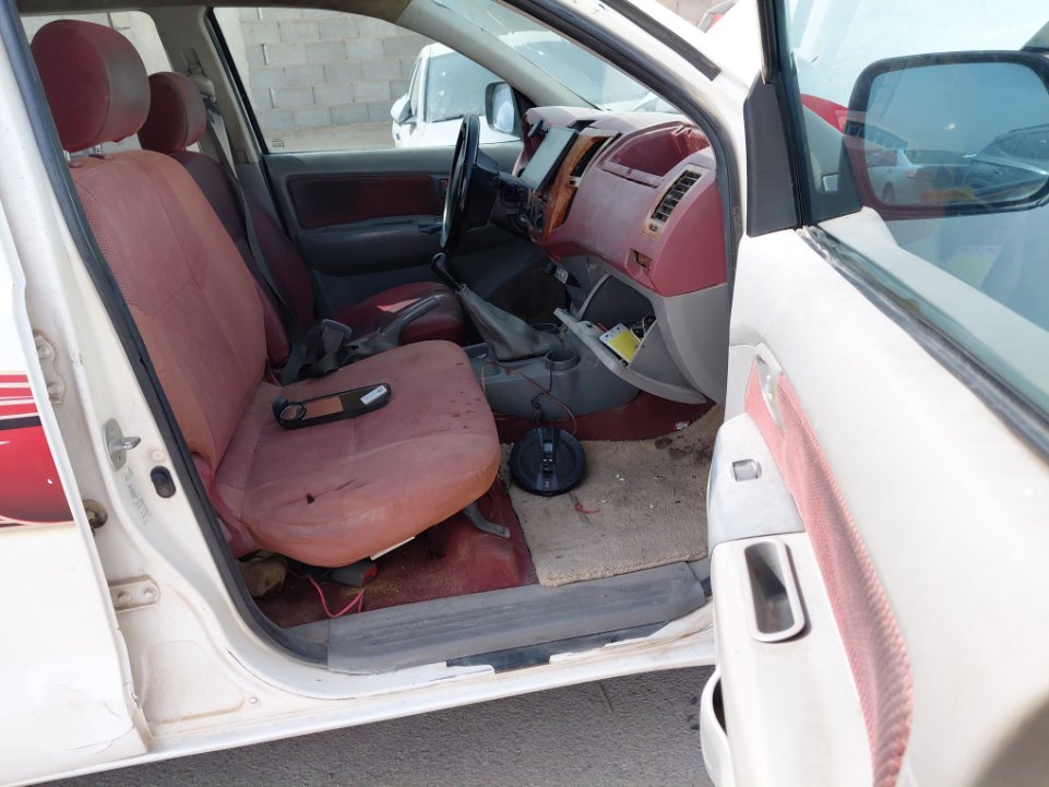 Toyota Hilux  2010 image