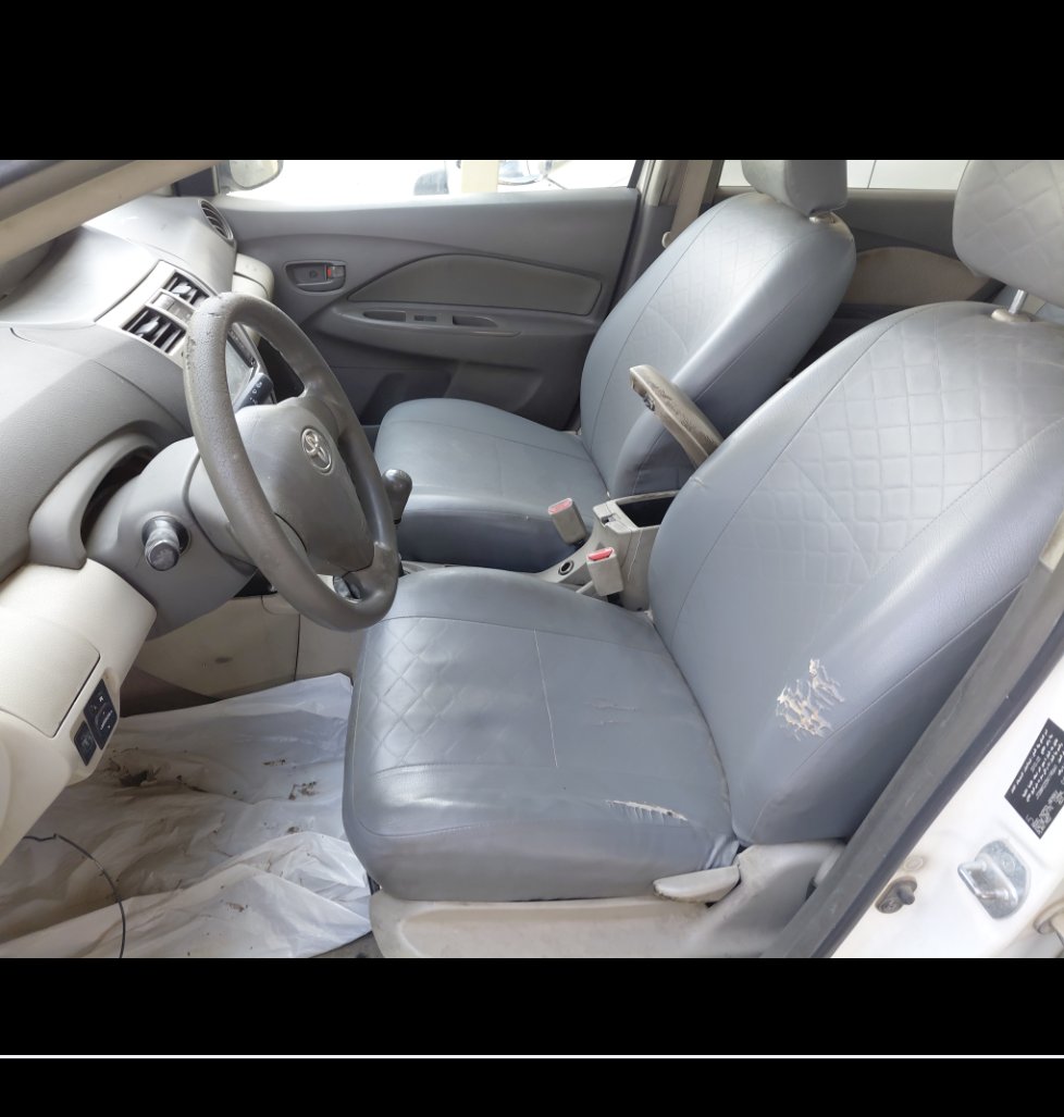 تويوتا يارس  2010 image