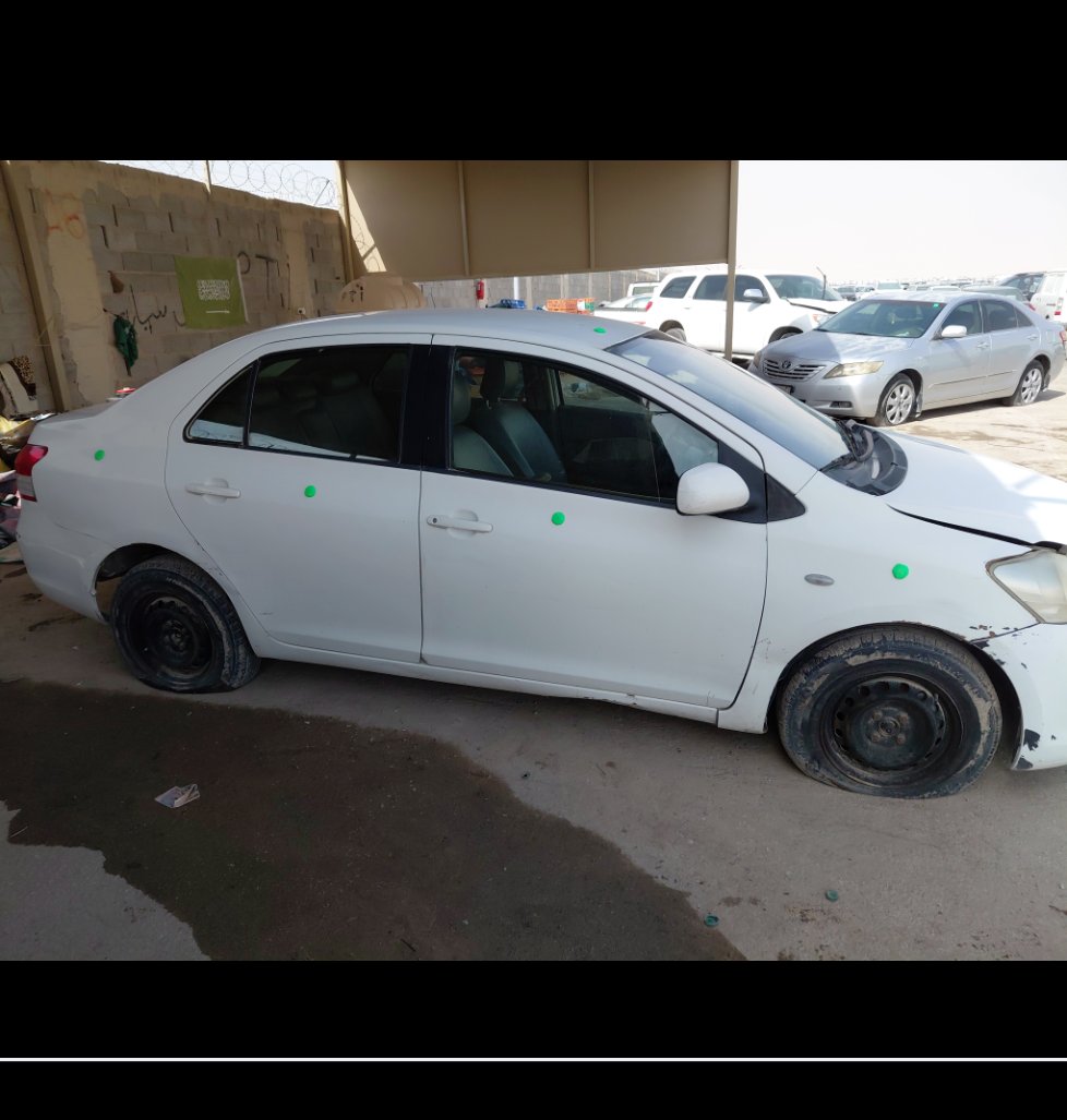 تويوتا يارس  2010 image