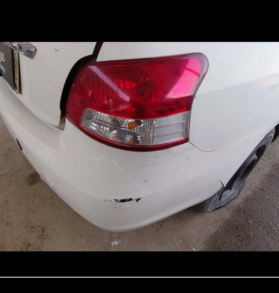 تويوتا يارس  2010 image