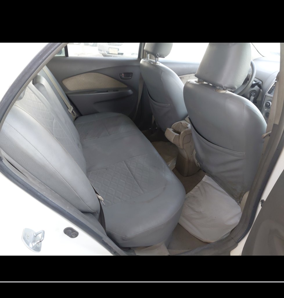 تويوتا يارس  2010 image