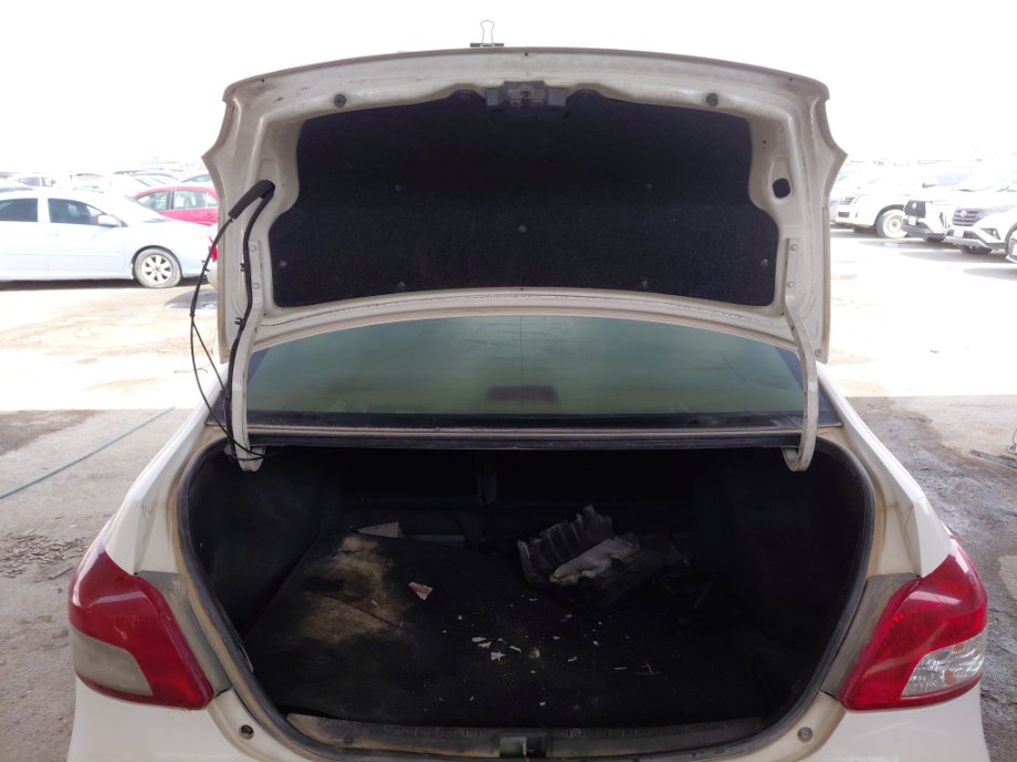 تويوتا يارس  2010 image