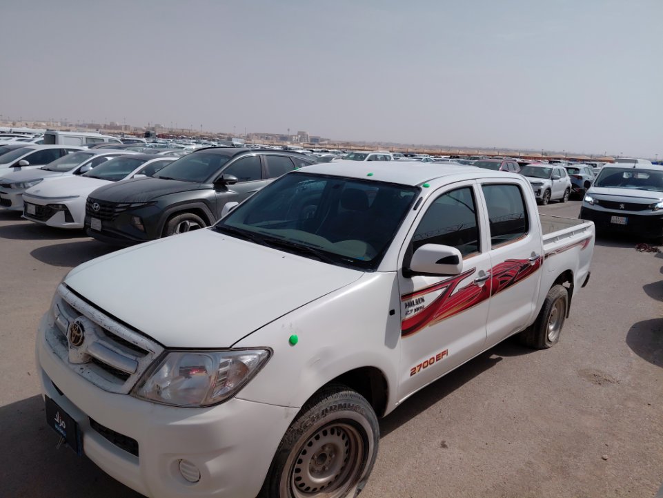 Toyota Hilux  2010 image