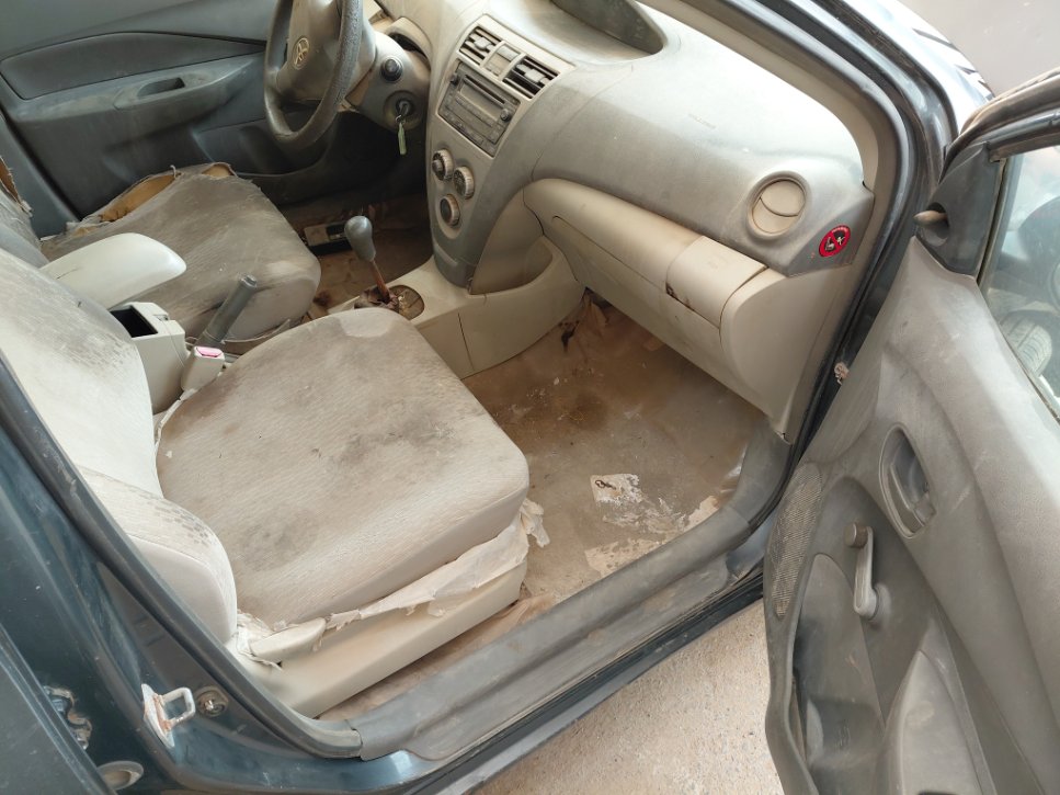 تويوتا يارس  2012 image