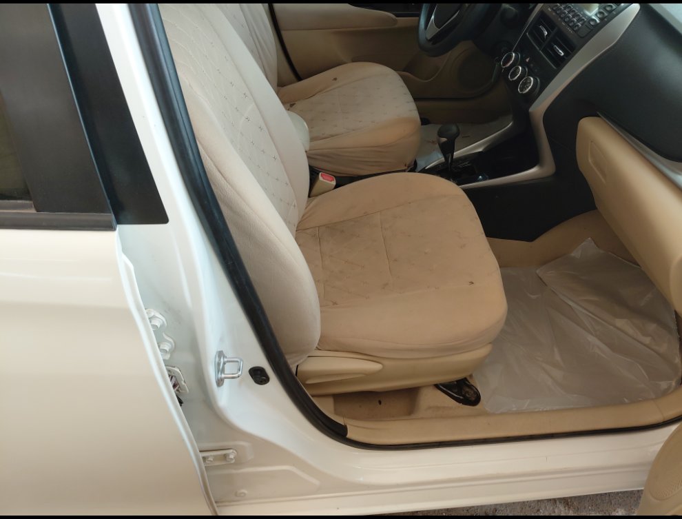 تويوتا يارس Y 2019 image