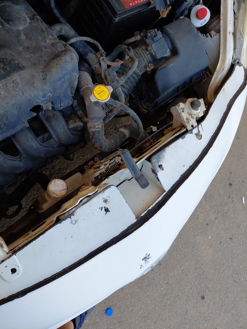 تويوتا يارس  2010 image