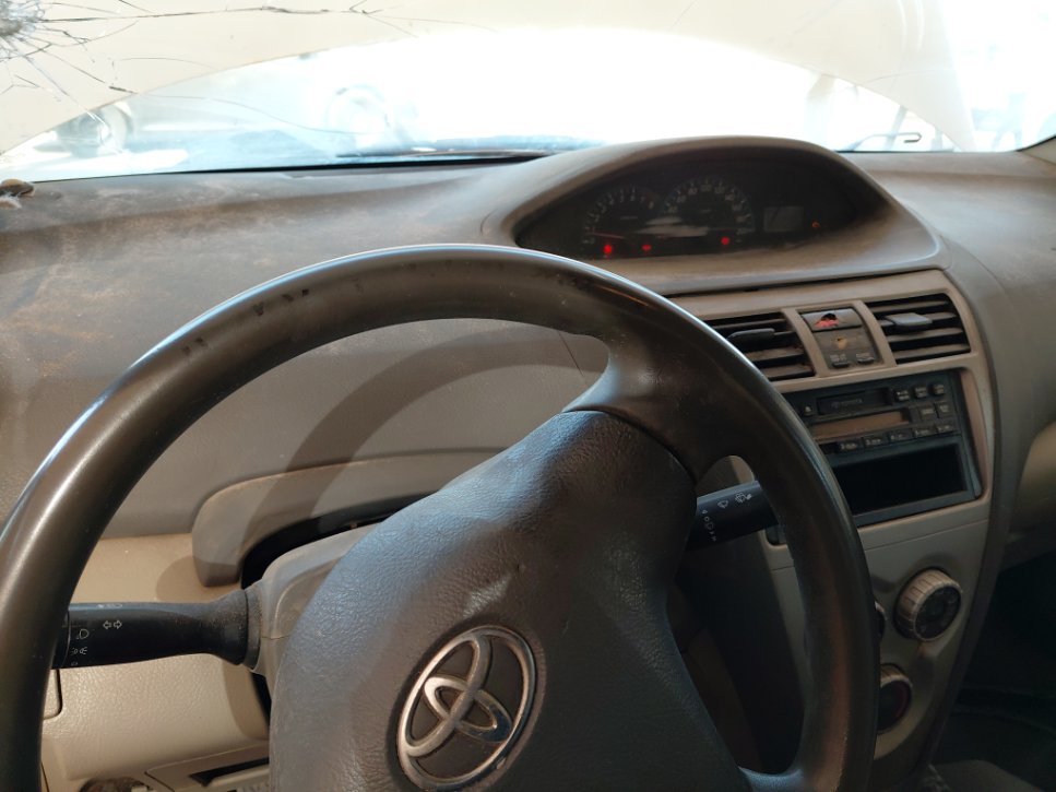 تويوتا يارس  2010 image