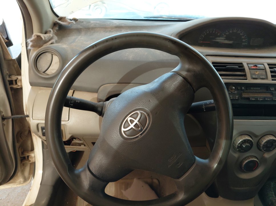 تويوتا يارس  2010 image