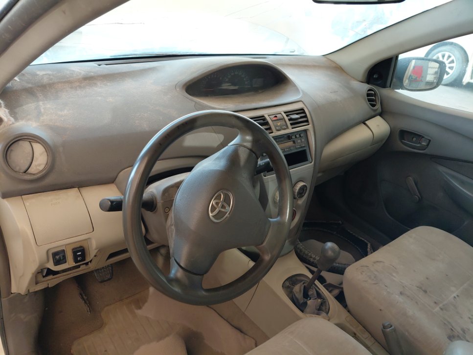 تويوتا يارس  2010 image