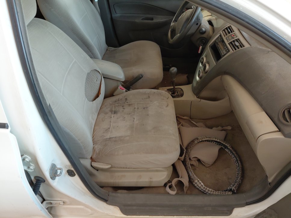 تويوتا يارس  2010 image