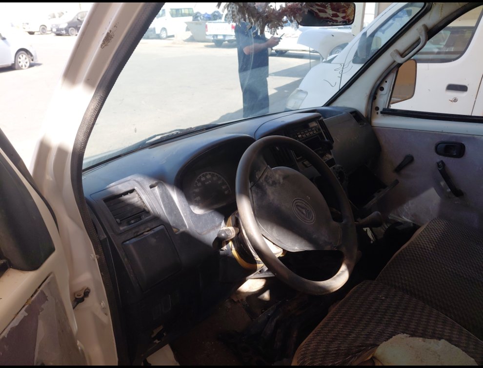 دايهاتسو دباب  2012 image