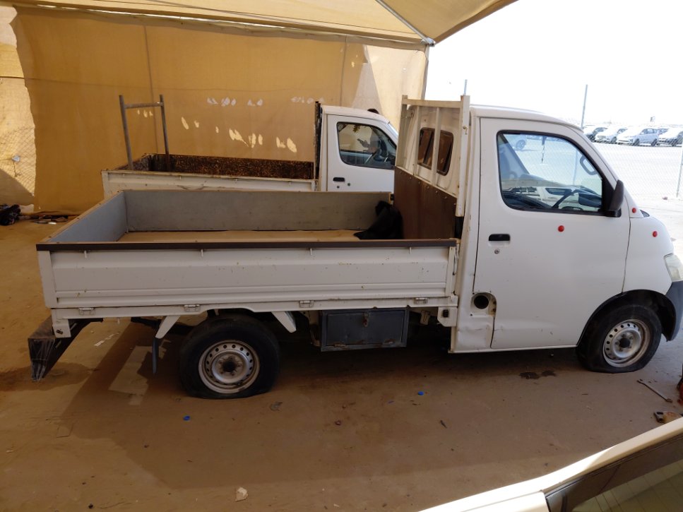 دايهاتسو دباب  2011 image