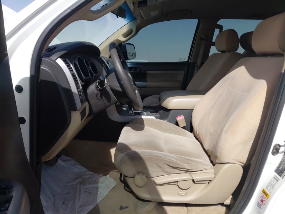 تويوتا سيكويا  2010 image