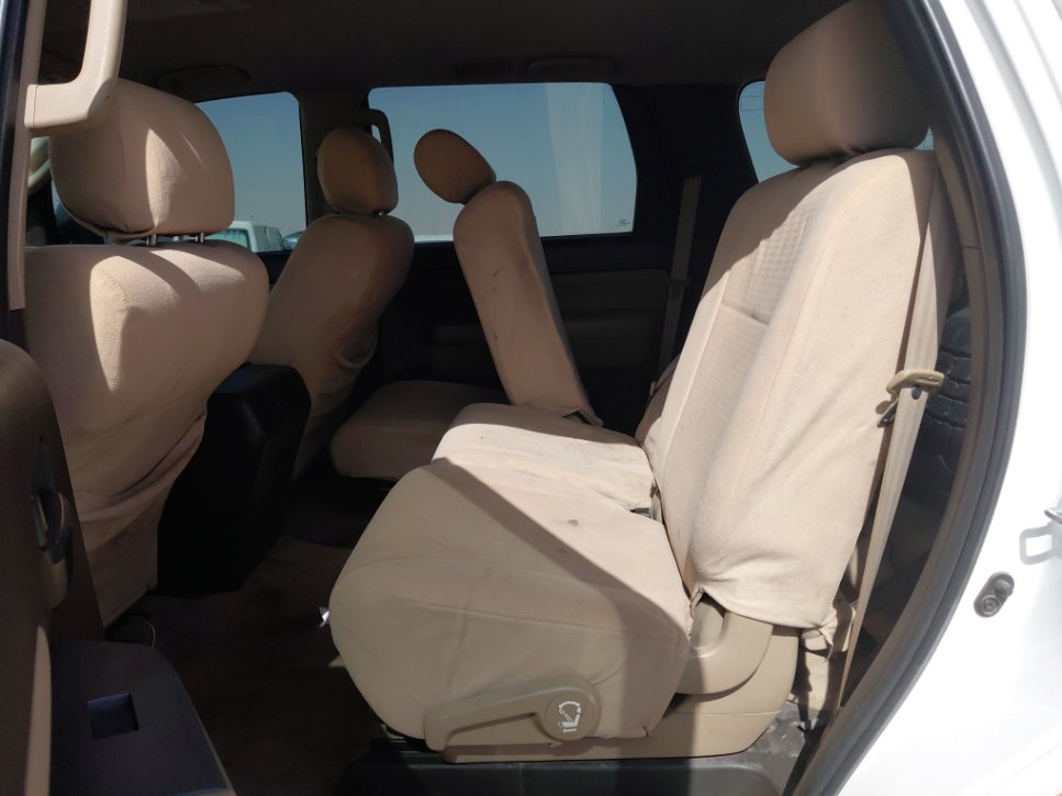 تويوتا سيكويا  2010 image