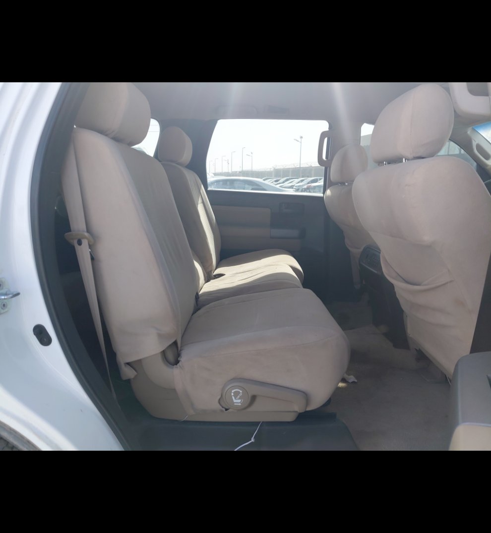 تويوتا سيكويا  2010 image