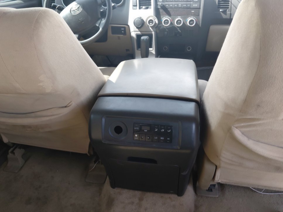 تويوتا سيكويا  2010 image