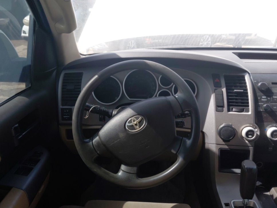 تويوتا سيكويا  2010 image