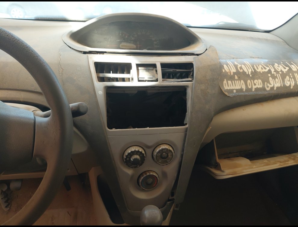 تويوتا يارس  2011 image