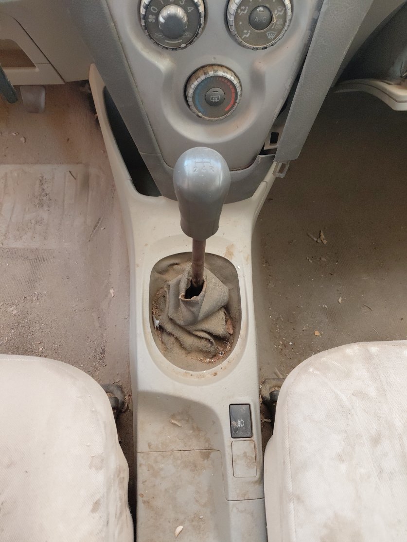 تويوتا يارس  2011 image