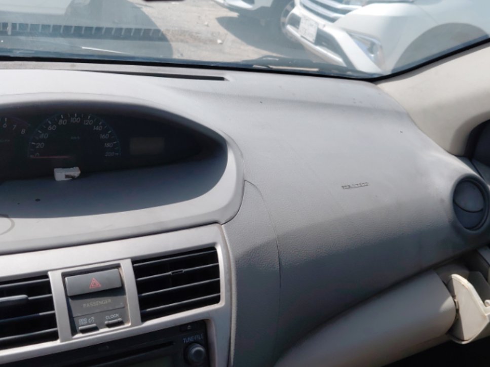 تويوتا يارس  2012 image