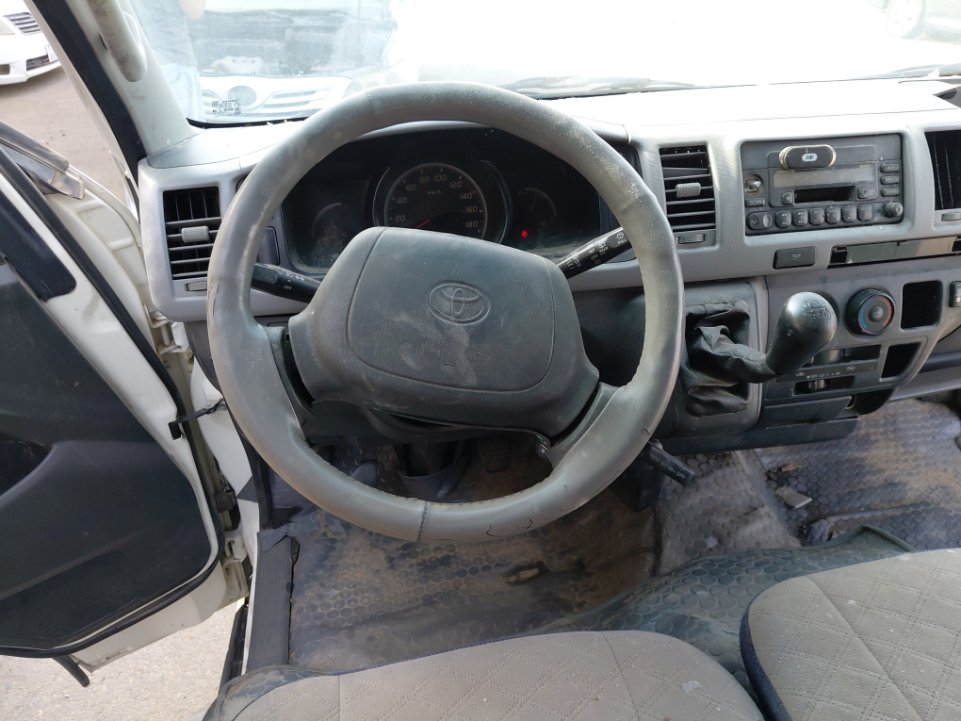 تويوتا هايس  2010 image