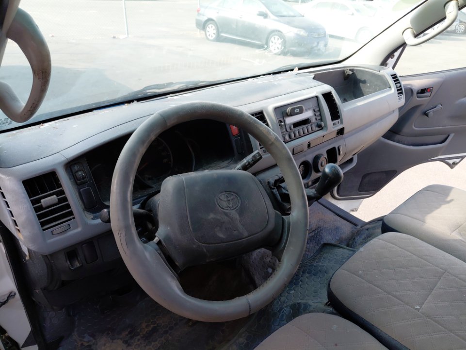 تويوتا هايس  2010 image